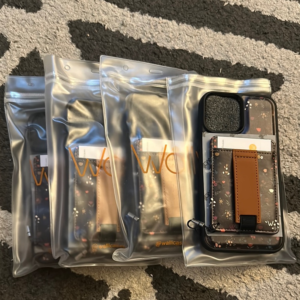 Floral Phone Case with Card Holder - iPhone 13 Pro Max